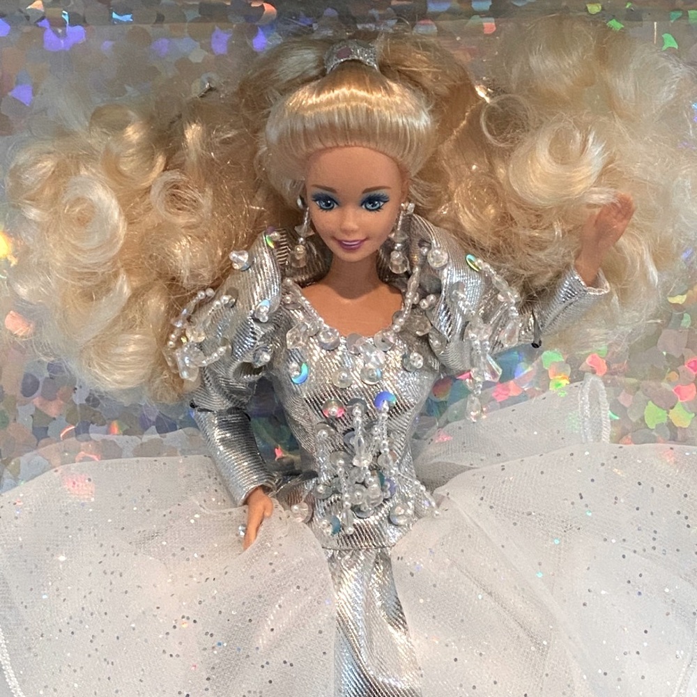 Happy Holidays Barbie Vintage 1992 NIB